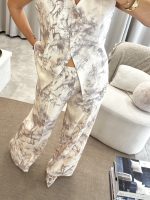 Σετ marble γιλέκο-παντελόνα γκρι-μπεζ - Image 5