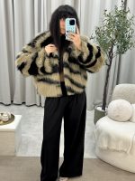 Lumina οικολογική γούνα oversized με μαύρες γραμμές - Image 3